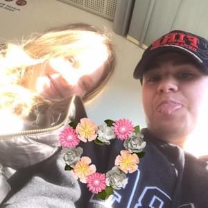 Meet your Posher, Riley